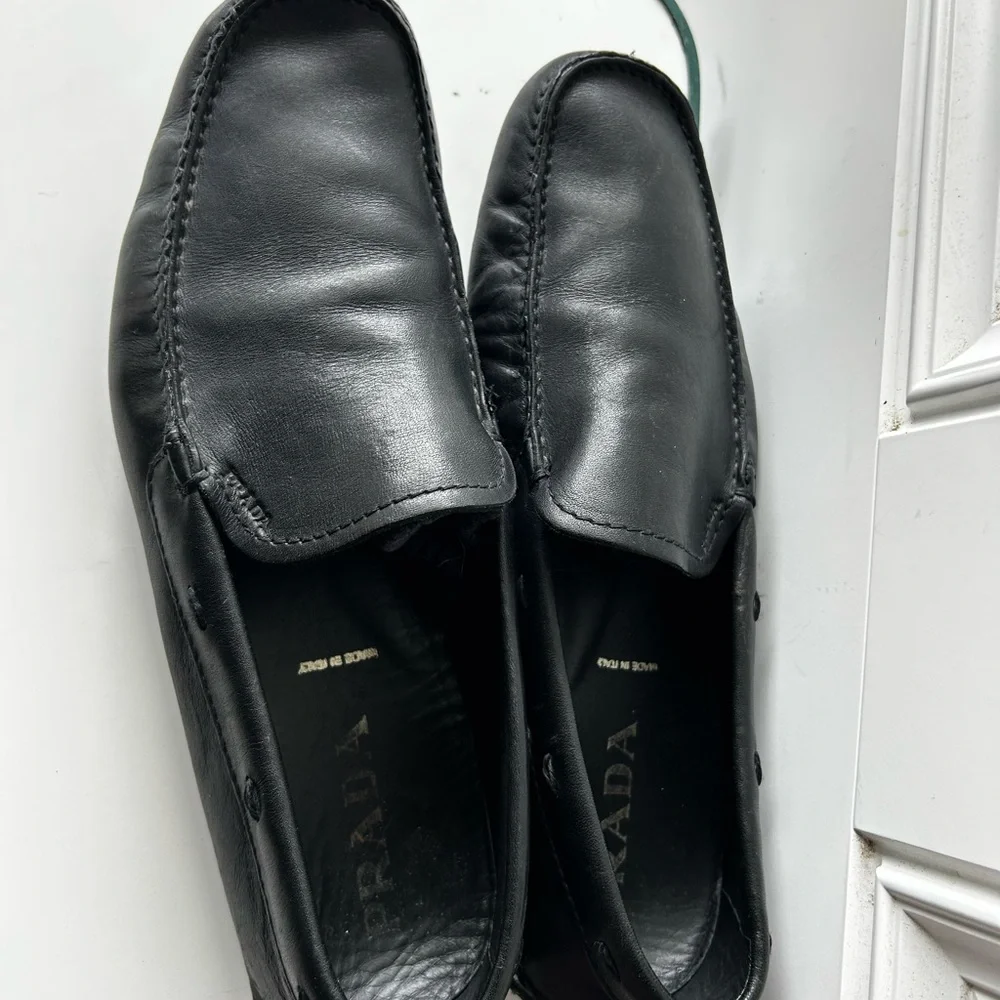 Prada Black Leather Loafers Sleek Minimalist Design - Picture 8 of 9